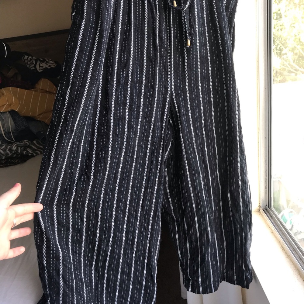 Universal Thread Black Drawstring Jumper